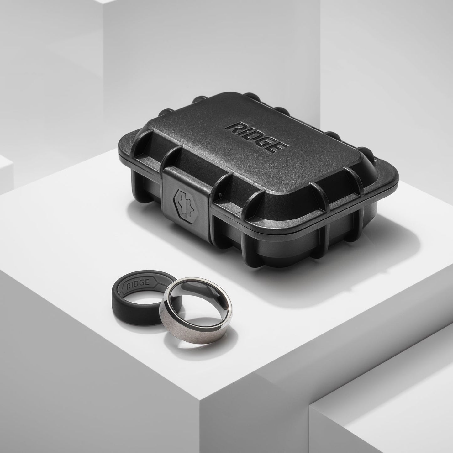 Ridge 8mm Beveled Ring Set - Platinum | Tantalum